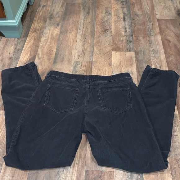 Eddie Bauer Boyfriend Relaxed Black Corduroy Pants.  Size 8. - Picture 8 of 9